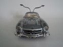1:18 Bburago Mercedes Benz 300 SL  Grey Metallic. Uploaded by Francisco